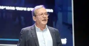 מהו הפתרון של אחד ממקימי ההיי-טק הישראלי למחסור בכוח אדם?